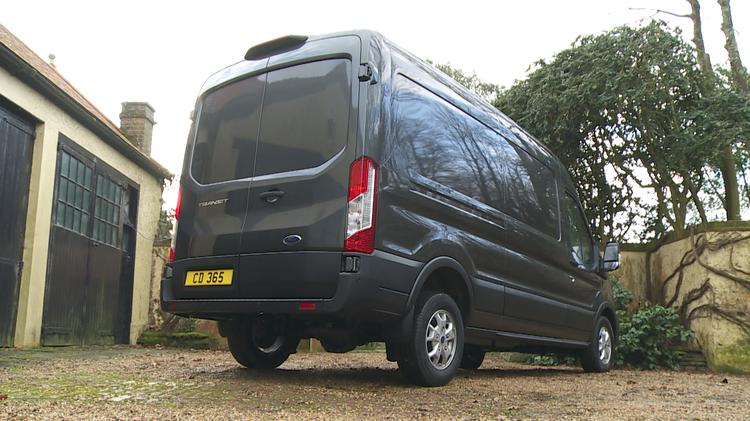 FORD TRANSIT 460 L4 MINIBUS DIESEL RWD 2.0 EcoBlue 165ps H3 18 Seater Leader [Nav]
